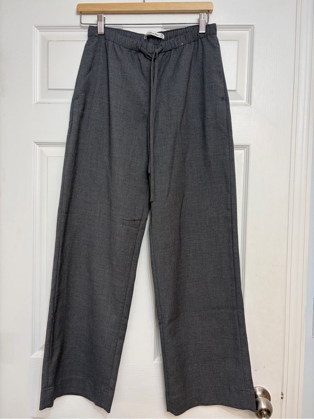Abercrombie & Fitch Charcoal Wide-Leg Drawstring Pants - Picture 5 of 6